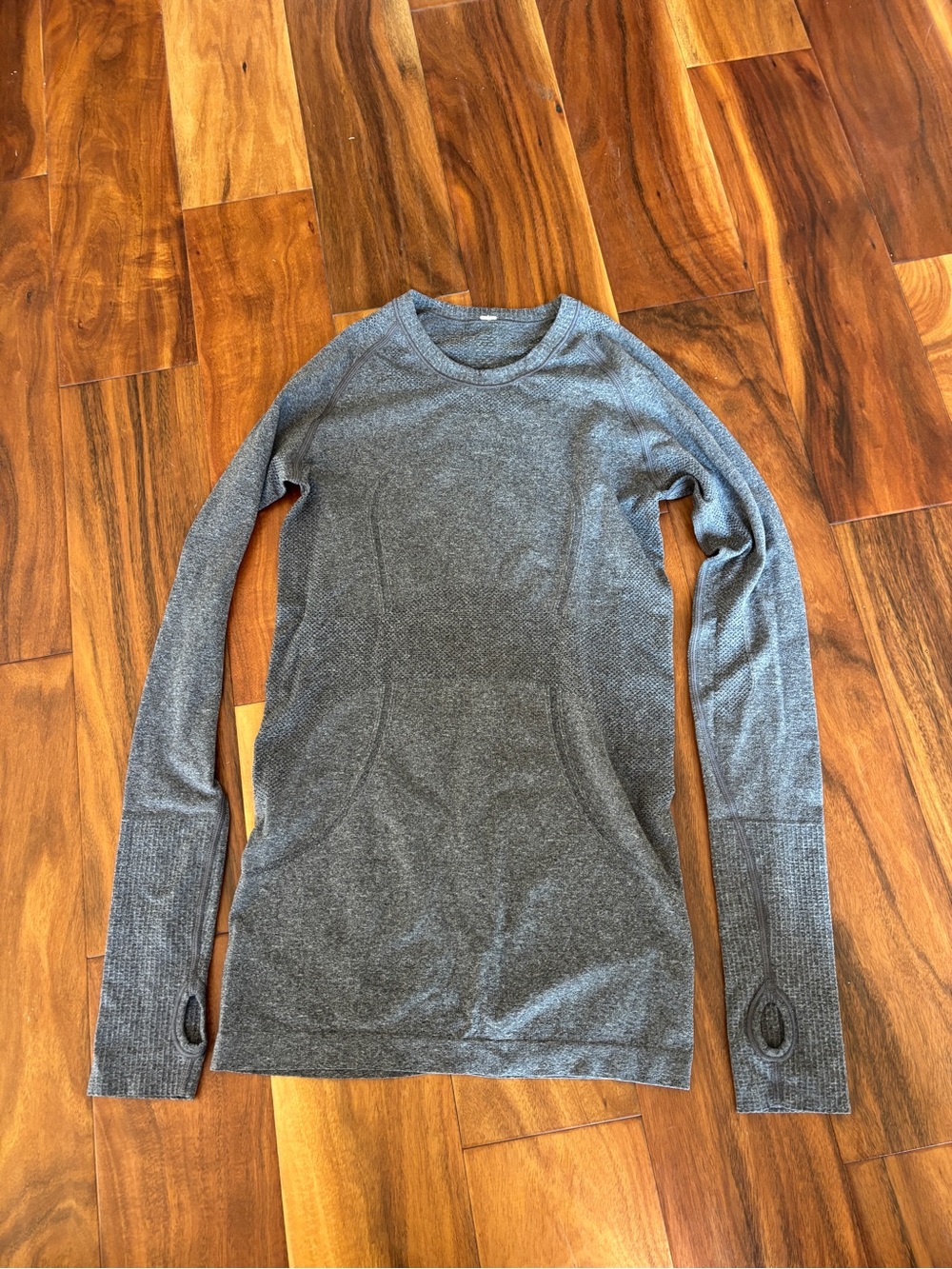 Lululemon Swiftly Long Sleeve Gray Running Workout Top size 4